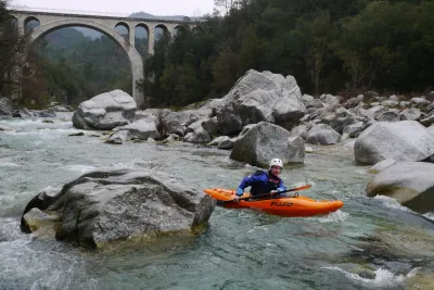 Passage aval au pont des Abarines